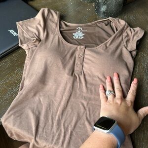 Brown Klassey network top